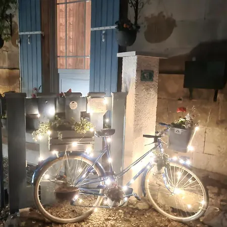 La Charentaise Des Lilas