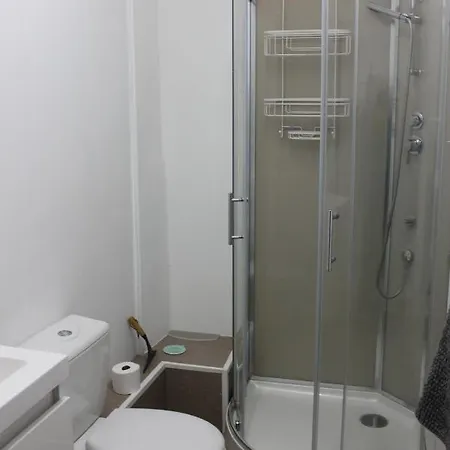 La Charentaise Des Lilas * Saint-Leger (Charente-Maritime)