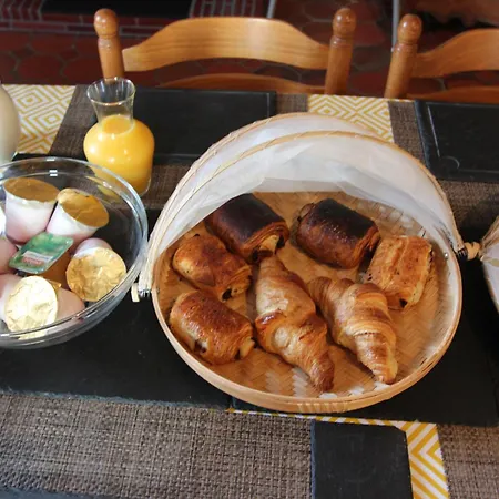 Bed & Breakfast La Charentaise Des Lilas