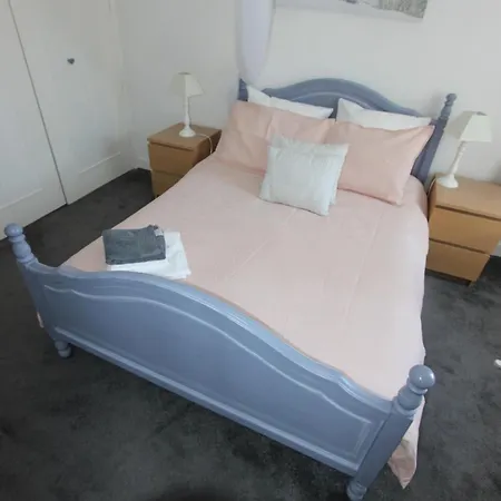 La Charentaise Des Lilas * Saint-Leger (Charente-Maritime)