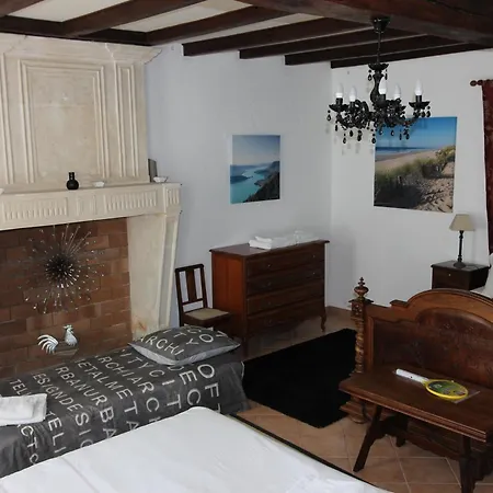 La Charentaise Des Lilas *