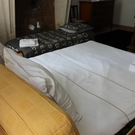 La Charentaise Des Lilas * Saint-Leger (Charente-Maritime)