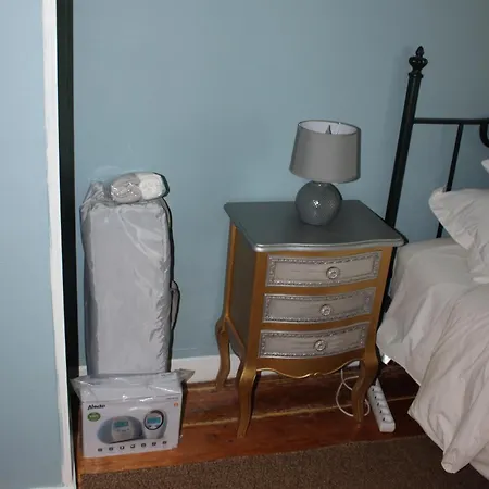 La Charentaise Des Lilas Saint-Leger (Charente-Maritime)